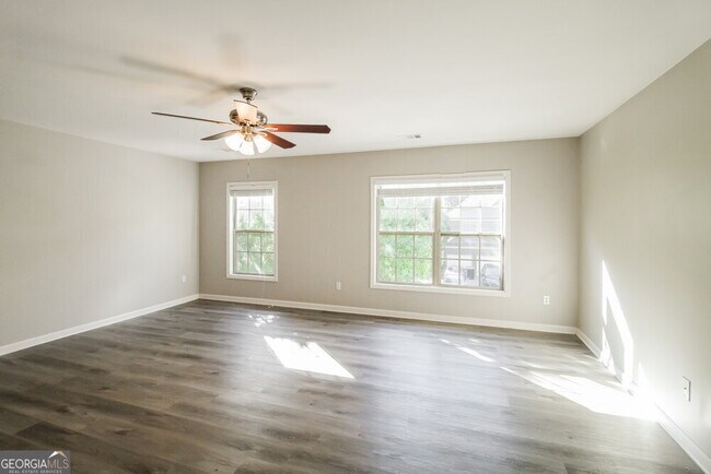 Building Photo - 30 Inverness Ave