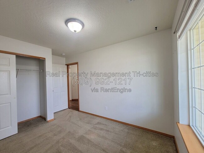 Building Photo - 7808 Rush Creek Dr
