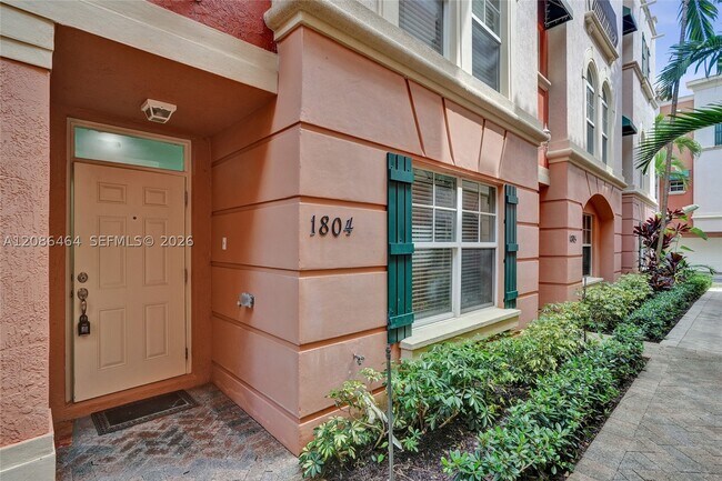 Building Photo - 1033 NE 17th Way