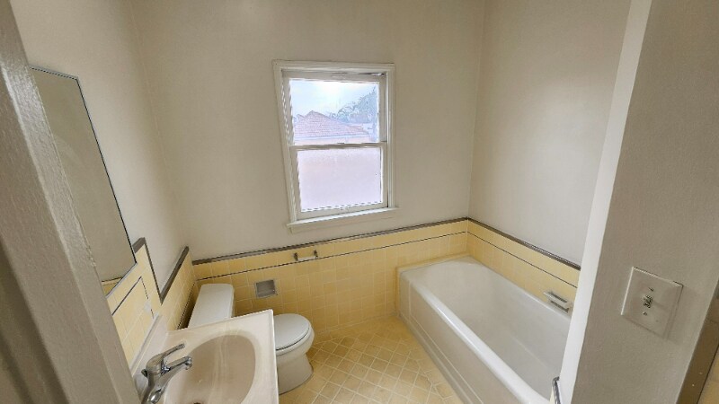 Building Photo - 436 N Ardmore Ave
