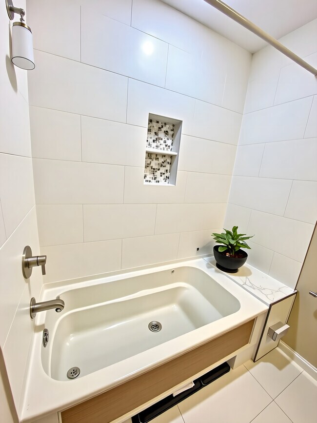 Building Photo - 151 W Brookline St