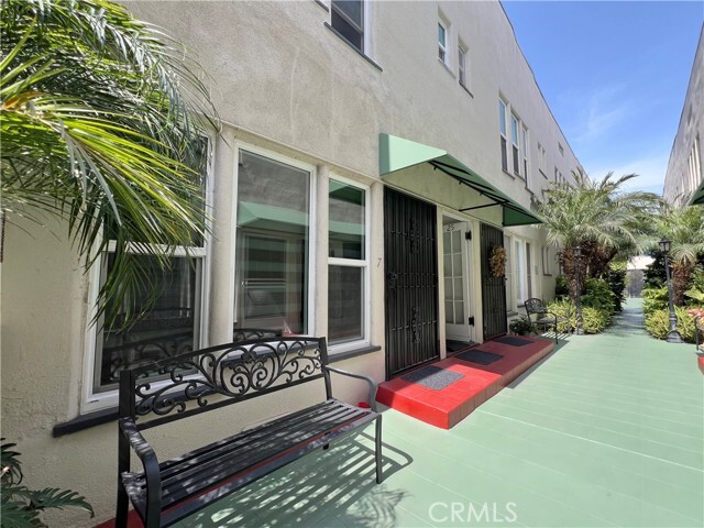 Building Photo - 932 2nd St