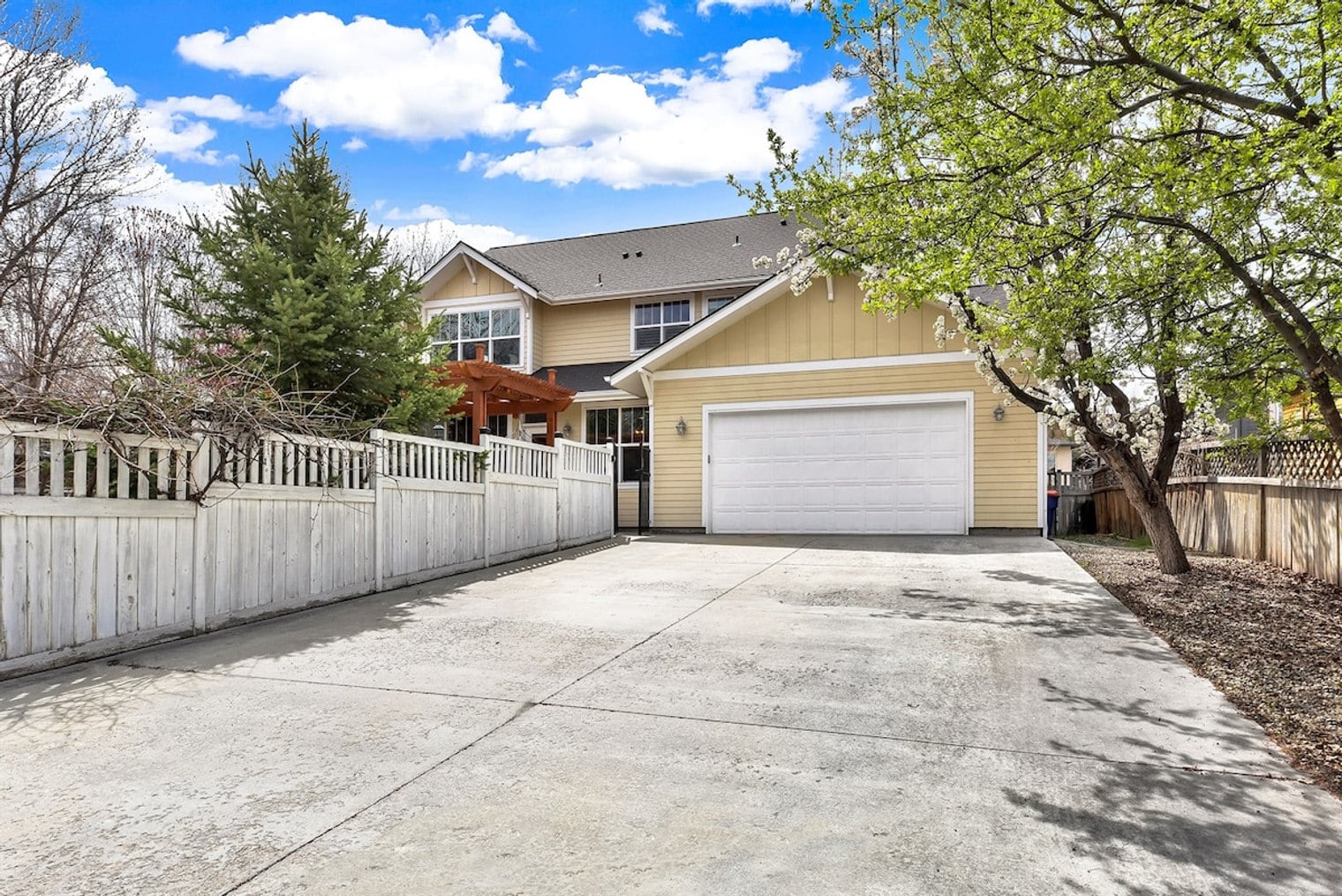 Building Photo - 5722 W Hidden Springs Dr