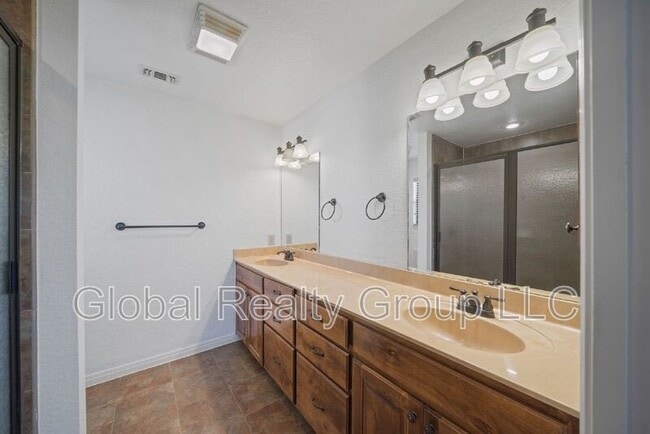 Building Photo - 1634 Sunblossom Cir