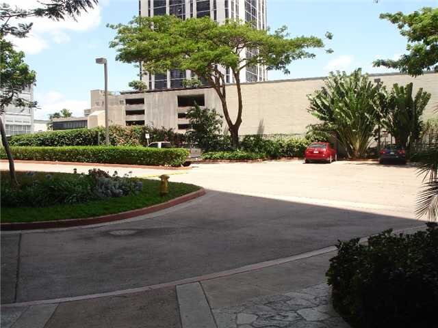 Building Photo - 1133 Waimanu St