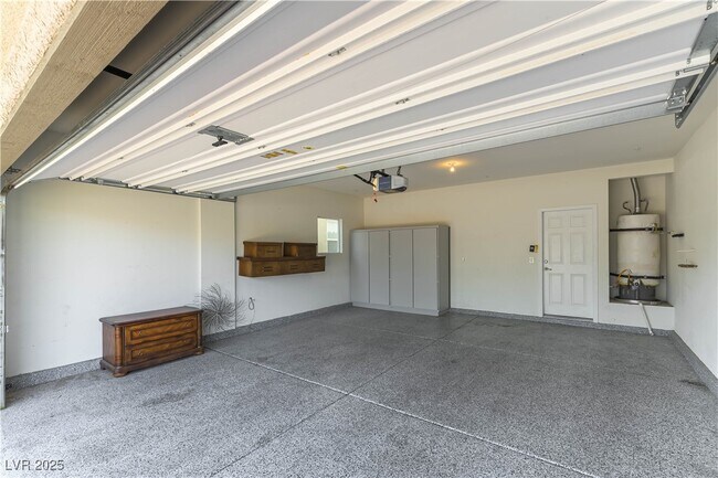 Building Photo - 1433 Overseer Ave