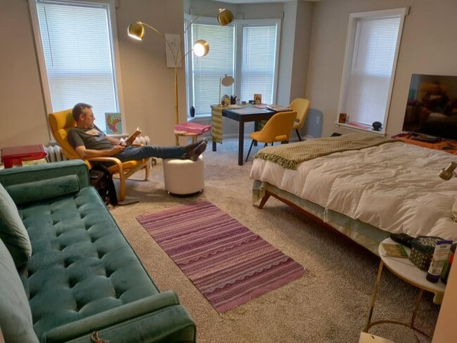 Building Photo - 106 Carlisle St