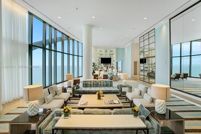 Building Photo - 15701 Collins Ave