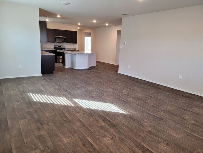 Building Photo - Beautiful Home in Arroyo Ranch!