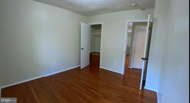 Building Photo - 11747 Lone Tree Ct