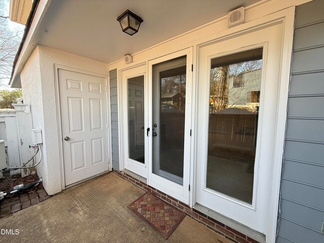 Building Photo - 1456 Barton Pl Dr