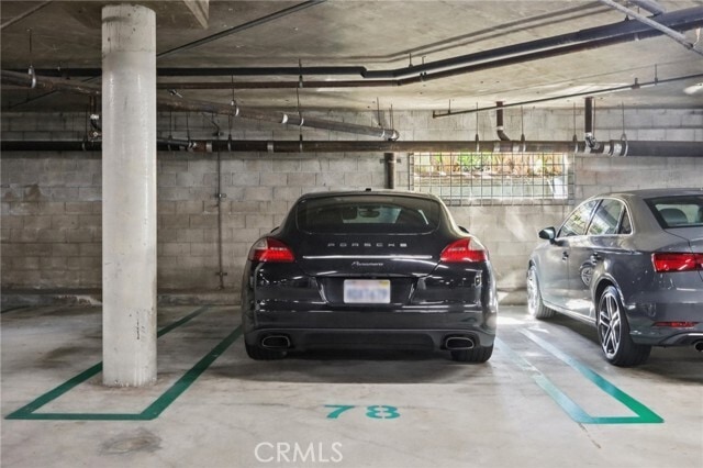 Building Photo - 2253 Martin