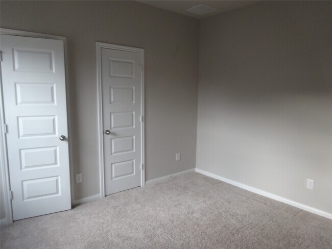 Building Photo - 2116 Graham Pt Wy