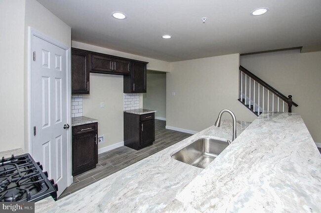 Building Photo - 504 Arietta Ct