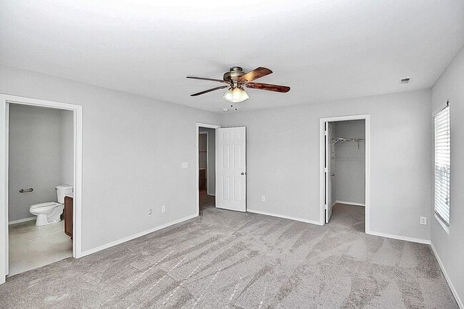 Building Photo - Large 4BD/2.5BA Home in Cabarrus Crossing!