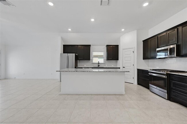 Building Photo - 160 Fawn Riv Run