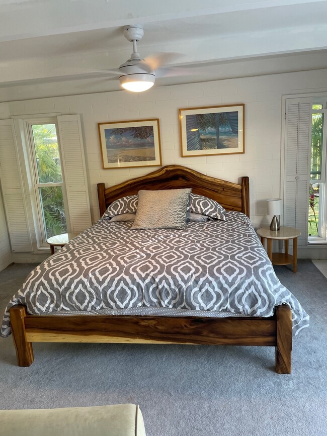 Cottage Bedroom, Bedroom #5 California King Bed - 335 Wailupe Cir