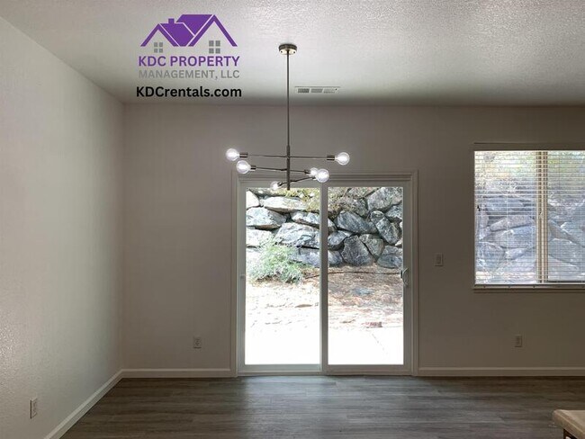 Building Photo - 1024 Westcreek Ln