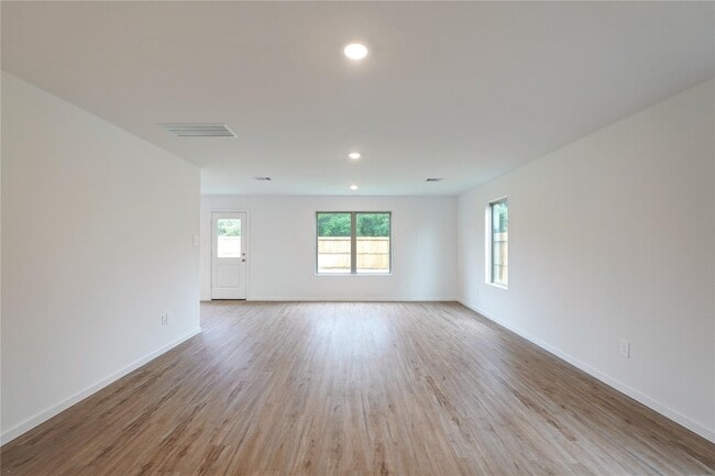 Building Photo - 17914 Becker Lndg Dr