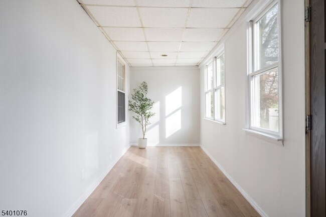 Building Photo - 71 Broad St