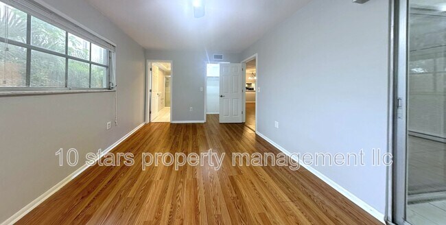 Building Photo - 1433 S Belcher Rd