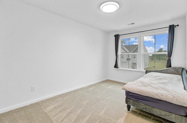 Building Photo - 770 Trotters Ln