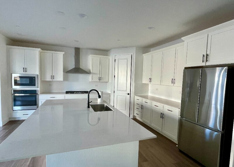 Building Photo - 2657 Mondt Ln