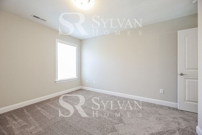 Building Photo - Enjoy living the good life in this 3 bedro...