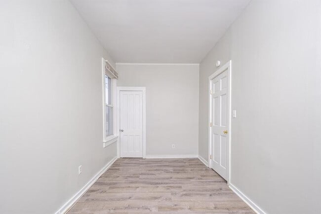 Building Photo - 338 Saratoga St