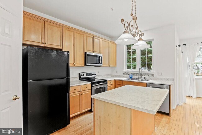 Building Photo - 20 Castle Garden Ct