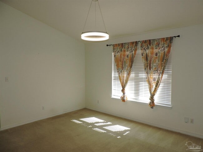 Building Photo - 5626 Rosebay St