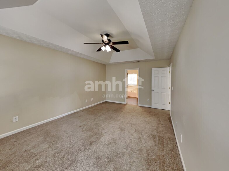 Building Photo - 1626 Sparrow Wood Ln SW