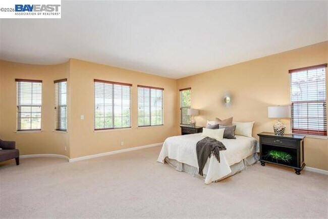 Building Photo - 4540 Sweetgale Dr