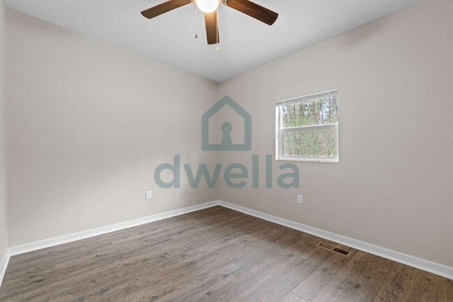 Building Photo - Fully Renovated 3-Bedroom Home on Curtis Drive with Fenced back yard- Beautifully Tranquil Sumter...