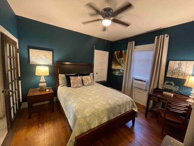 Building Photo - 2521 Avenue Q