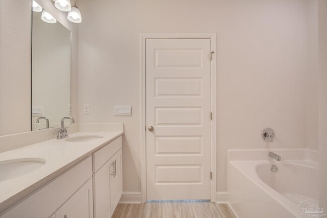 Building Photo - 8422 Riverstone Dr