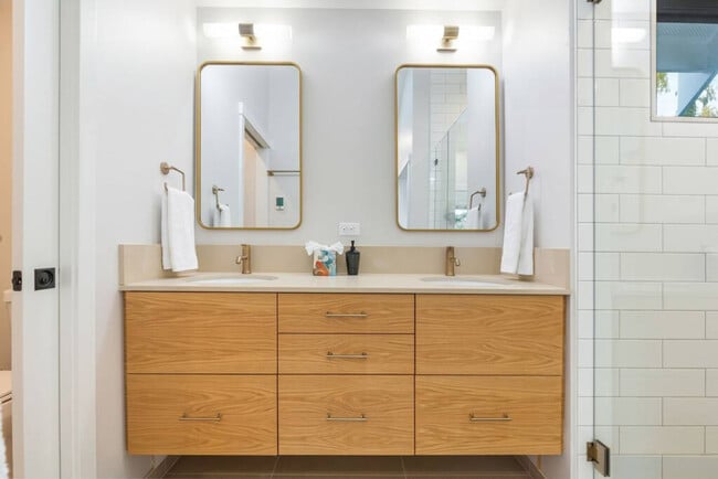 Building Photo - 9047 51st Ave NE