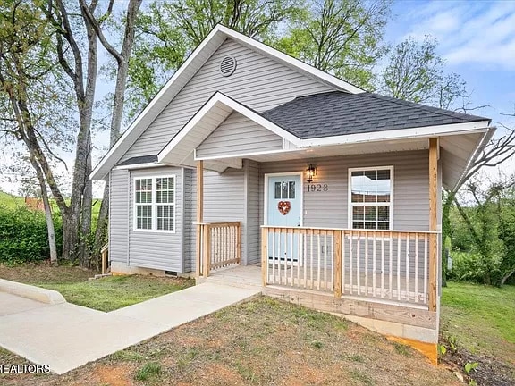 Building Photo - 1928 Vermont Ave