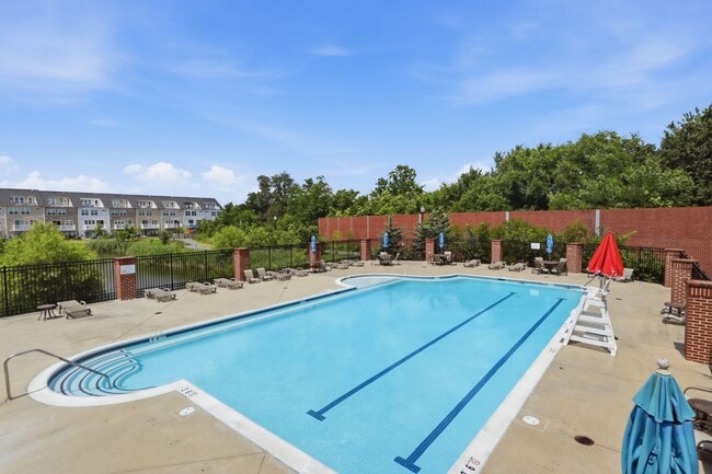 Building Photo - 3 Bed/2.5 Bath End-of-Row Beltsville Townhome