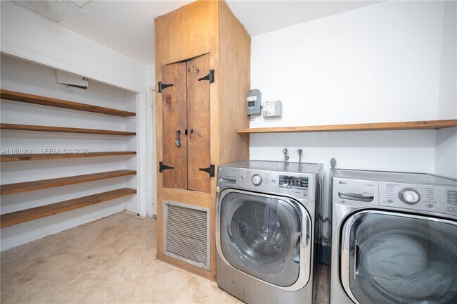 Building Photo - 9881 SW 1st Ct