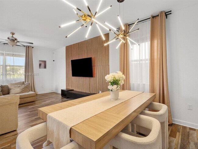 Building Photo - 1411 SE 26th Rd