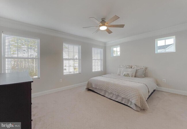 Building Photo - 23856 Myrtle Glen Way