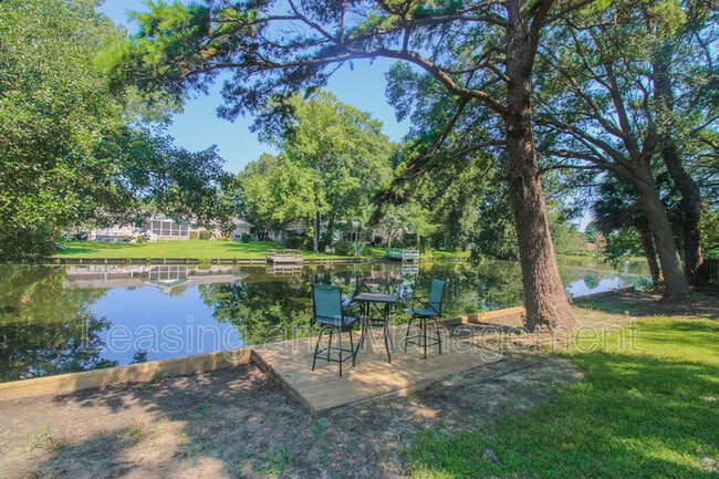 Building Photo - 2345 Wofford Rd