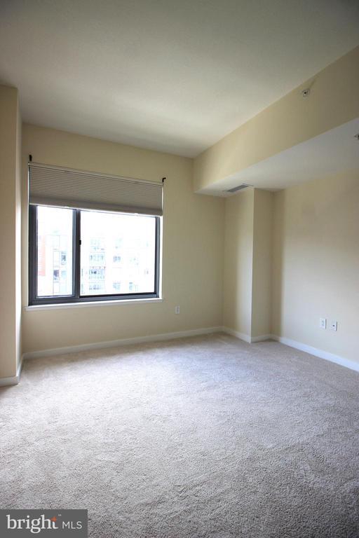Building Photo - 475 K St NW