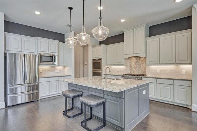 Building Photo - 12907 Mustang River Dr