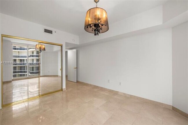 Building Photo - 9559 Collins Ave
