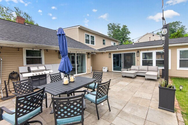 Building Photo - 12420 Seabury Ln