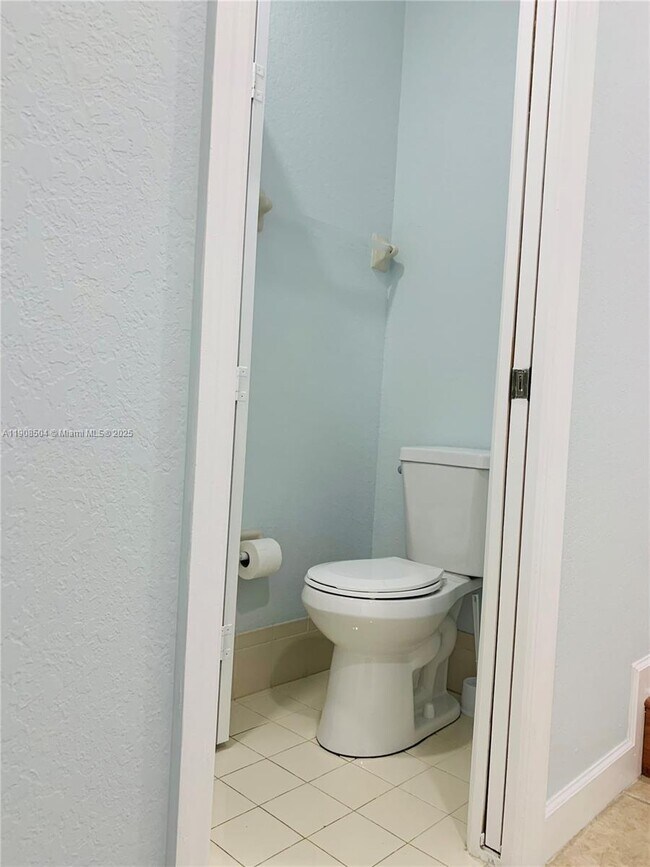 Building Photo - 17800 NW 73rd Ave