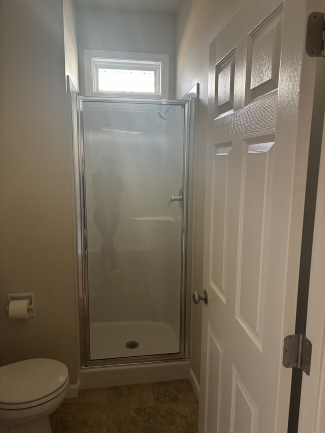 Building Photo - 477 Probart St