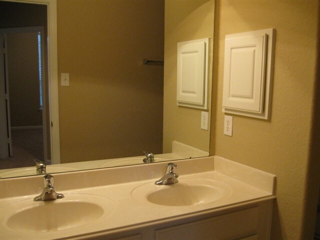 Building Photo - 1402 Chandler Cove